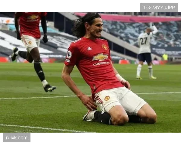 卡瓦尼居然不是大明星，居家气质比球场还让人惊讶！